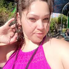 Felicia Arnett's Instagram, Twitter & Facebook