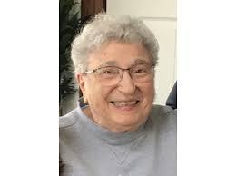 Barbara Boisvert's Instagram, Twitter & Facebook