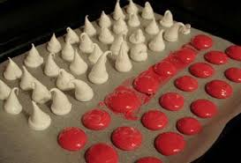 Recette Champignon Meringue Deco Buche Buche De Noel Deco Buche De Noel Biscuit De Noel