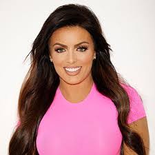 Amanda Rose's Instagram, Twitter & Facebook