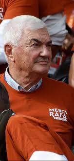 Roger Federer's father was in the stands at Rafa's farewell. Just  beautiful. ❤️