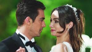 Çelikkol'u şimdi ise kız isteme habeleri ile gündeme geldi. Birce Akalay And Ibrahim Celikkol Will Face The Public Again With The Tv Series Kus Ucusu