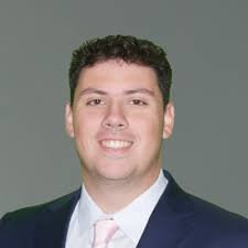 I'm thrilled to share that I have accepted a full time role as an  Underwriting Analyst at AIG starting in July 2025!