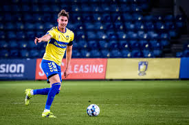 Avsnitt 246 av sveriges nyfiknaste fotbollspodd gästas av pierre bengtsson. Brondby Tilbage Pa Forstepladsen Efter Sejr Over Vejle 3point Dk