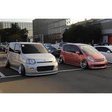 えいちゃん 箱亀 di instagram s mx move 対照的は作りなのに何故か似合う２台 共通点はキャンバー フェンダーとワイド感で分かりにくいけど moveで前後１５度はいい角度 s mxは結局f１８度のr２５度 並んでの違和感は特に感じない suv