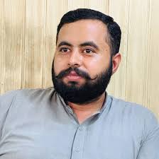 چھ سات مختلف اینگل سے بنی یہ وڈیو بتا رہی ہے کہ باقاعدہ مسجد نبوی میں شوٹ  کا اہتمام کیا گیا۔ نہیں معلوم اس سے ثابت کیا کیا جارہا ہے؟