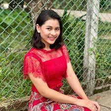 缅甸美女模特被称为死亡天使，与其合影的缅军大多被杀，已被禁止进入军营_瑞尤