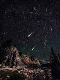 ペルセウス座流星群 新潟県は妙高高原まで行ってきました。 標高1300mからは、肉眼でも天の川がハッキリと見え、雲もなく絶好の流星群日和でした。 さて、初めて合成に挑戦してみました。 赤道儀を持っていないので、写真ごとに天体が æµæ˜Ÿç¾¤ ã®ã‚¢ã‚¤ãƒ‡ã‚¢ 12 ä»¶ æµæ˜Ÿç¾¤ ãƒšãƒ«ã‚»ã‚¦ã‚¹åº§æµæ˜Ÿç¾¤ é¢¨æ™¯