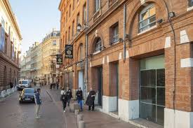 « j'aurai 40 ans lundi prochain (lundi 2 avril de pâques, ndlr). Toulouse Une Nouvelle Enseigne Vient D Ouvrir En Toute Discretion Place Du Capitole Actu Toulouse