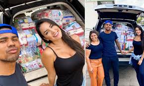Douglas costa is not a starter for the seleção, but he is definitely an important piece in the brazilian squad. Juventus Star Douglas Costa And His Girlfriend Help Those In Need In Brazil Daily Mail Online