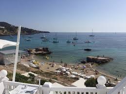 Come for sunset, then stay for dinner, under the spell of cotton beach club's unique ibiza magic… Besuch Im Cotton Beach Club Sowohl Im Restaurant Als Auch Der Daruber Liegenden Sushi Bar Pra Bilde Av Cotton Beach Club Ibiza Tripadvisor