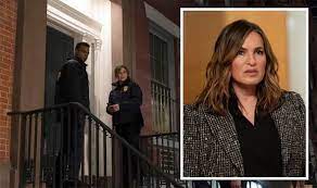 A place to discuss one of the greatest tv dramas, law and order: Law And Order Svu Season 22 Benson Sacrifices Herself As Hostage After Promo Clue Tv Radio Showbiz Tv Express Co Uk