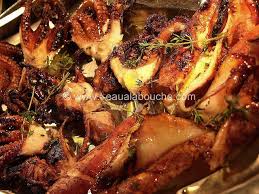 Calamars Et Poulpes Grilles Sur Le Barbecue L Eau A La Bouche Poulpe Grille Recettes De Cuisine Calamar