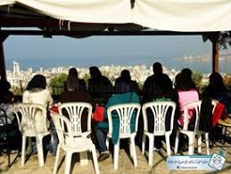 ضمن سلسلة أنشطتها السنوية نظ مت لجنة أريج للنشاطات في جمعية الإرشاد والإصلاح في مركز الحسن عرمون فطورا صباحيا للسي دات في مطعم الحديقة داخل سوق الزوق ال