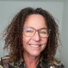 Amie Spence's Instagram, Twitter & Facebook