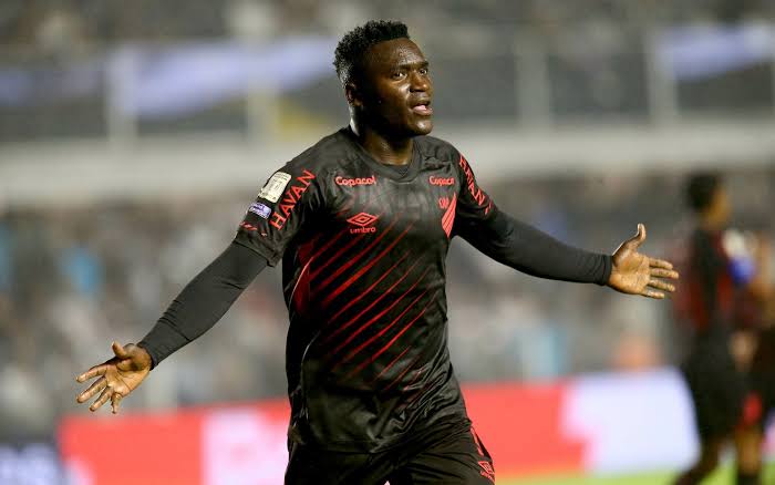 Gringos BR: Quem é Kevin Viveros, o artilheiro do Brasileirão?