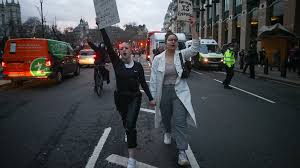 A met police officer has admitted kidnapping and raping sarah everard. Nach Mordfall Sarah Everard Mehr Geld Fur Uberwachungskameras In Grossbritannien