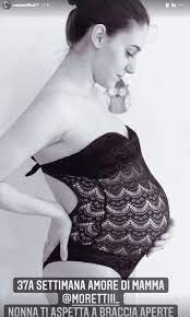 La ballerina ha prestato la sua collaborazione ad amici per ben dieci anni, ricordata peraltro. Zu2d6aanxkcszm