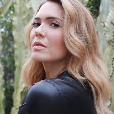 Mandy Moore Web