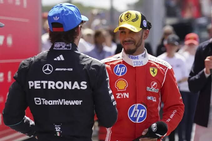 Lewis Hamilton explains why Kimi Antonelli pass was impossible to defend in  Silverstone Sprint - Total Motorsport