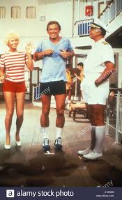 See a recent post on tumblr from @kingofthecrxssroads about gavin macleod. Das Love Boat Jahr 1977 Direktor Hy Averback Gavin Macleod Stockfotografie Alamy