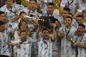 He has scored over 750 senior career goals for club and country, and has the most goals ever by a player for a single club. La Quinta Es La Vencida Por Fin Se Le Dio A Lionel Messi