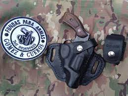 Pin By Gomez Rodriguez Marco Antonio On Custom Leather Guns Gomez Cueros Custom Holsters Holster Custom