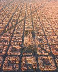 This master's degree is an innovative, international and multidisciplinary. The Streets Of Barcelona Credit To U Chocolat Ice Creamhttps I Redd It Cif9it75lof41 Jpg City Barcelona City Urban Planning