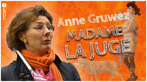 Pierre michel, juge d'instruction, vient d'être abattu. Anne Gruwez Madame La Juge Tout Ca Ne Nous Rendra Pas Le Congo Youtube