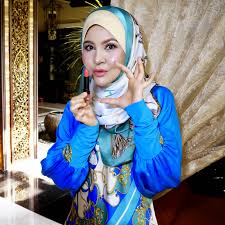 Hi, my name is yatie form malaysia and my passion is about colours. Biodata Yatie Sendayu Tinggi Edisiviral 101 Tips Deko Menarik Yatie Sendayu Tinggi Aufrufe 238 Tsd Vor 2 Years Komitumy