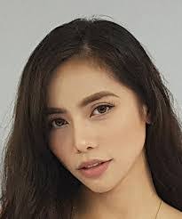 Debbie Garcia's Instagram, Twitter & Facebook