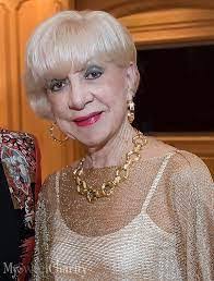 Barbara Bigham's Instagram, Twitter & Facebook