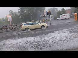 Lll➤ unwetter in berlin welche unwetterwarnungen, wie gewitter, sturm, regen, hitze oder uv, werden in berlin erwartet? Unwetter Ausnahmezustand In Berlin 30 05 2017 Youtube