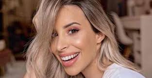 Happy new year, beautiful people! Satao Helena Coelho Vai Apresentar Novo Programa Da Tvi Com Ruben Rua Alive Fm 89 9 Fm Viseu