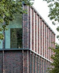 pin auf f bricks