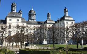 Auf den geposteten fotos und videos ist. April April Leider Ist Die Traumhochzeit Von Heidi Und Tom Auf Schloss Bensberg Nur Eine Idee Der Redaktion Radio Berg