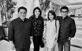 La nyalla akui sebar isu pki, erick thohir: Model Era 90 An Hingga Pebisnis Sukses 5 Istri Menteri Jokowi Dijamin Bikin Jatuh Hati