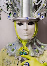 Wish you beautiful time 😍 Photo: Armin Panahi . Venice Carnival 🎡  #arminpanahi #arminphotography #venice #venicefilmfestival #costumedesign  #photography Venice, Italy