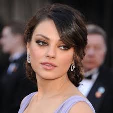 Then continue blending with a blending brush. Oscars 2011 Beauty Mila Kunis Hair And Makeup Look Rouge 18