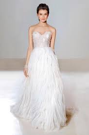 11 Fabulously Feathered Wedding Dresses Wedding Dresses Wedding Dress With Feathers Bodice Wedding Dress