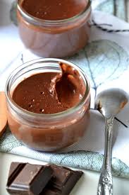 Petits Pots De Creme Au Chocolat Recette En 2020 Petits Pots De Creme Au Chocolat Creme Au Chocolat Recette Creme Chocolat