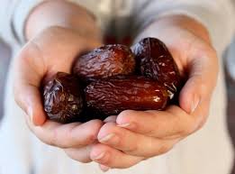 How eating three dates everyday for one week is good for your body | The  Express Tribune