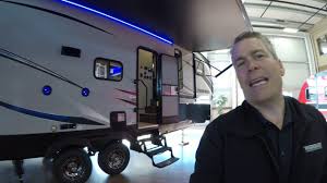 High density block foam insulation and the enhanced high gloss fiberglass skin allow for great insulation and high quality strength. 2018 Arctic Wolf 265db Bunk House Fifth Wheel Only 8 246 Pounds Youtube
