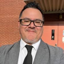 Curtis Tate's Instagram, Twitter & Facebook