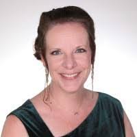 Melissa Caputo's Instagram, Twitter & Facebook