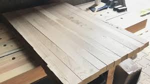 Es ist zeit für ein neues projekt: Couchtischplatte Aus Eiche Mit Baumkante Selber Bauen Schritt Fur Schritt Anleitung Diybook De