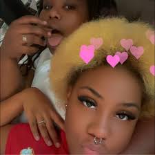 Sara van Puyenbroeck in people