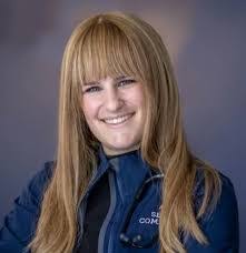 Elizabeth Nath's Instagram, Twitter & Facebook