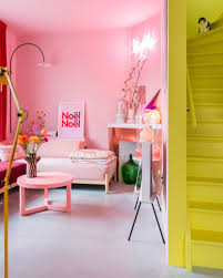 Especially the accents, yet for some reason i never use this color in my home. 10 Colors That Work Perfectly With Pink Home Decor
