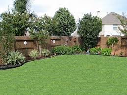 How about making your deck. Einfache Hinterhof Ideen Garten Einfache Backyard Ideas Ist Ein Design Das Sehr Easy Backyard Landscaping Small Backyard Landscaping Privacy Fence Landscaping